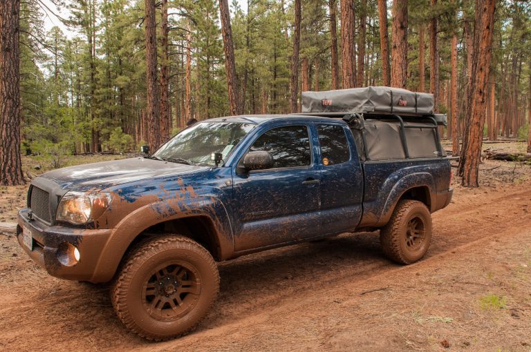 Toyota double cabin for cross-border rent